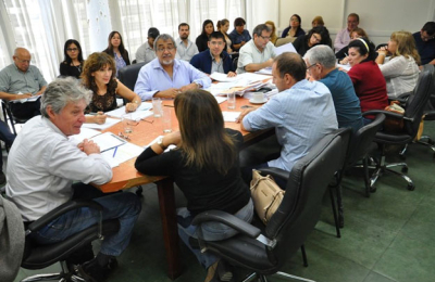 Diputados tratan una norma sobre el ciberacoso