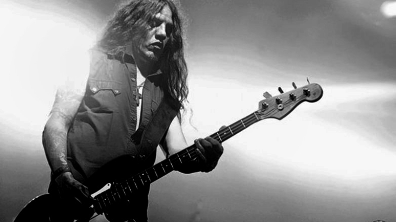 Falleció Guillermo Sánchez, el bajista de "Rata Blanca"