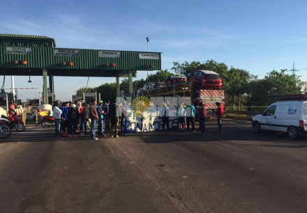 represion puente4.jpg