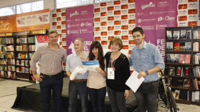 Escritora ganó un concurso de cuentos y donó una bici para la familia de Maira Benítez