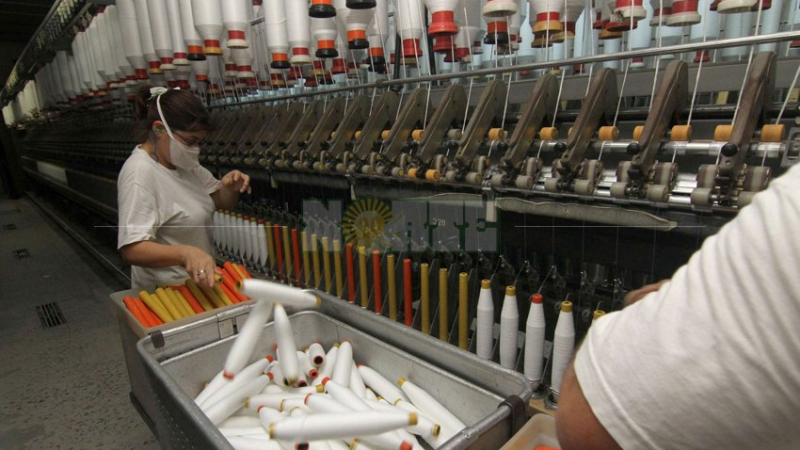 Gobierno anuncia descuentos de aportes patronales