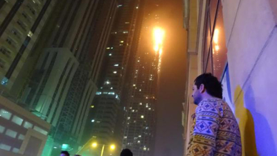 Gran incendio afecta a rascacielos residencial de Dubai