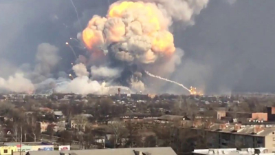 Ucrania: cierran el espacio aéreo tras el incendio de un gran arsenal