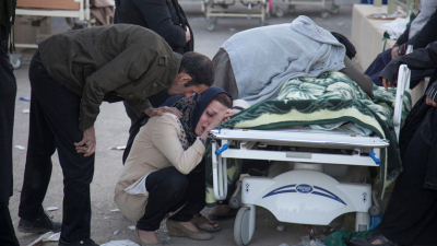 Un violento sismo en Irán provoca más de 300 muertos