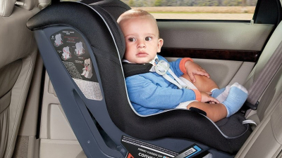 Viaje seguro: cómo cuidar a los más chicos en el auto