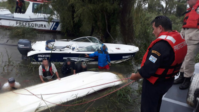Prefectura rescató a tres personas que naufragaron en el Paraná
