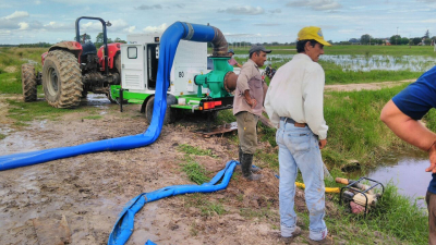 Se desagota la zona rural de Vedia con la bomba arrocera