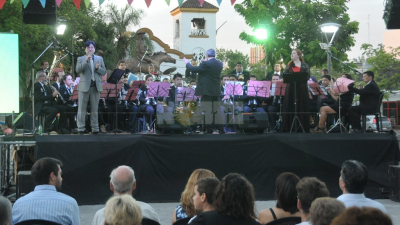 La Banda Municipal “Luis Omobono Gusberti” festejó sus 83 años con un concierto inolvidable