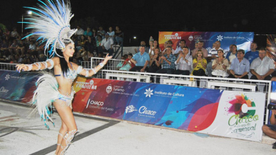 En Castelli, Peppo participó del homenaje por los 25 años de la comparsa Estrella Tropical