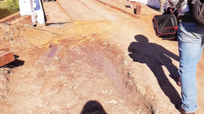 Santa Rita logró el milagro: repararon el puente que une Fontana con Tirol a casi un año de su clausura