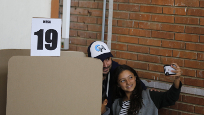 Santos votó e invitó a los colombianos a participar masivamente de las elecciones presidenciales 