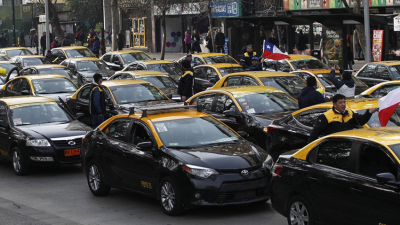 Chile: carabinero balea a conductor de Uber en el aeropuerto de Santiago