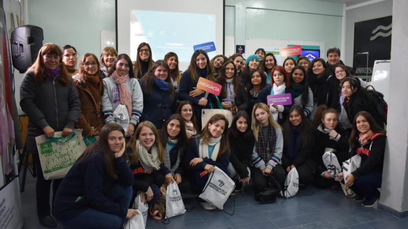 Alumnos secundarios de Resistencia participaron de la jornada “Un día en la UCP”