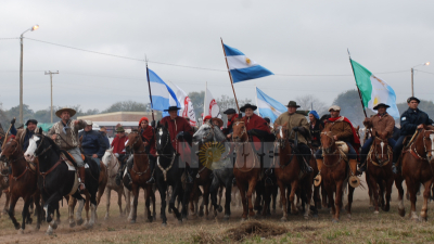 Miles de jinetes y peregrinos cerraron la 23ª Cabalgata de la Fe que veneró a San Pantaleón