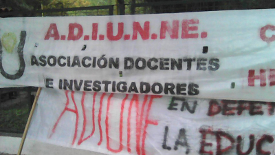 Docentes universitarios continúan con su plan de lucha