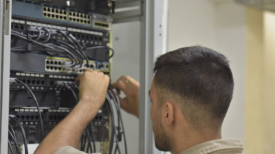 Ecom, líder en telecomunicaciones y desarrollo de software en la región