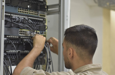 Ecom, líder en telecomunicaciones y desarrollo de software en la región
