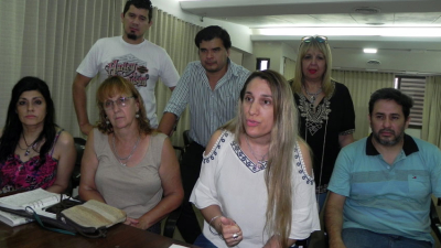 Docentes en alerta por sus fuentes laborales
