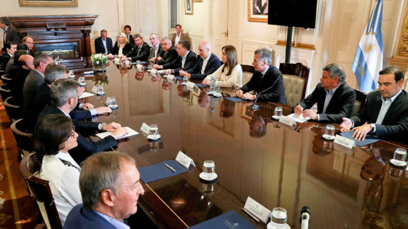 La deuda provincial tiene perspectiva negativa por la “severa recesión”