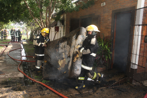 Incendio en el Barrio Santa Inés. 21-03-18. Fabián Maldonado