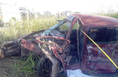 Adultos pierden la vida en siniestros viales y bebé llega muerto en brazos 