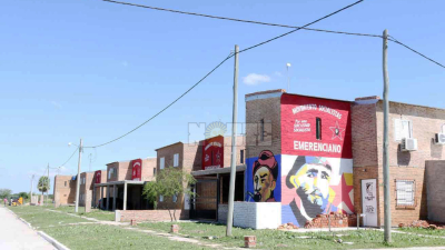 En el Barrio Emerenciano saquearon una camioneta de Desarrollo Social