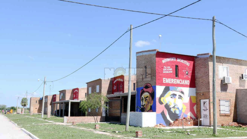En el Barrio Emerenciano saquearon una camioneta de Desarrollo Social