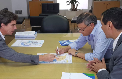 Peppo presentó ante la Nación las 13 obras hídricas para la provincia