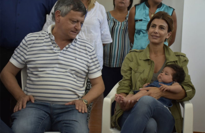Entrega de insumos sanitarios y diálogo con los afectados