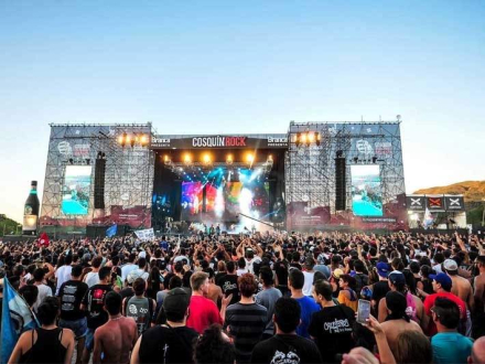 cosqui rock.jpg