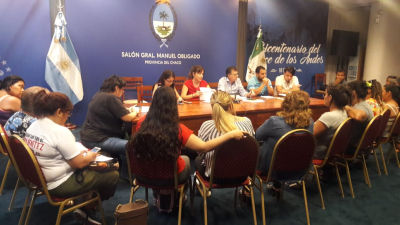 El Gobierno escucha demandas de movimientos sociales
