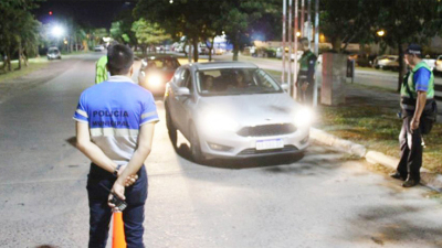 Conductores pasados de copas se quedaron sin sus vehículos