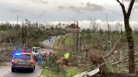 tornado3.jpg