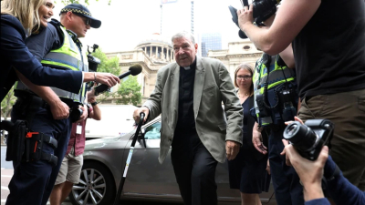 El cardenal australiano George Pell fue condenado a seis años de prisión por pederasta