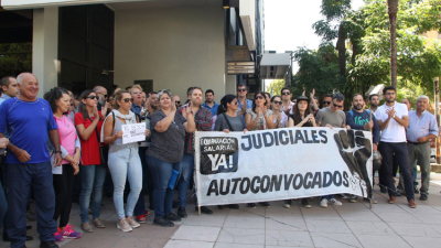 Judiciales autoconvocados volvieron a manifestarse y habrá otro paro el viernes