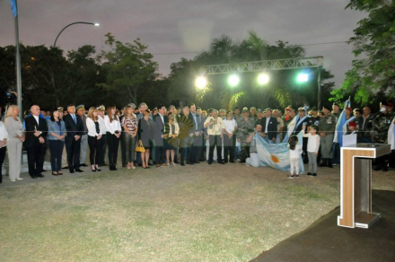 Peppo- acto Malvinas 4.jpg