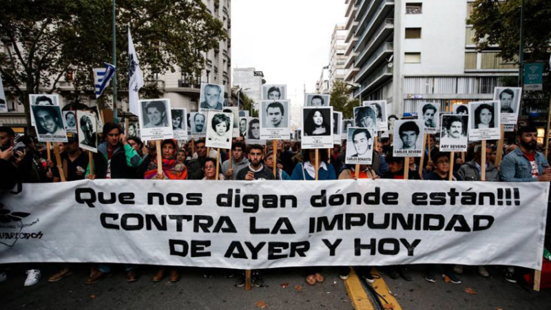 Uruguay: crisis política y militar por violaciones a los DDHH