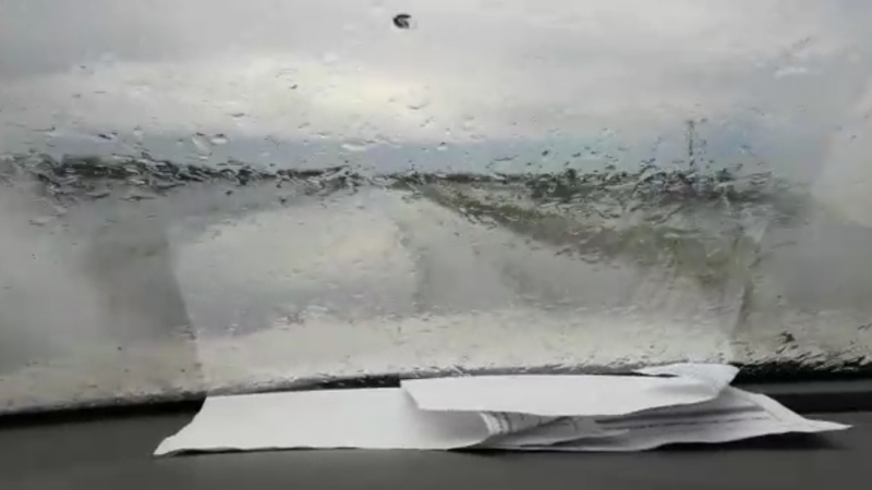 El agua ya sobrepasa la ruta 6 en Cuero Quemado