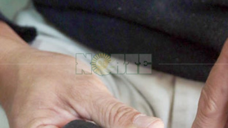 Cuando comprar zapatos es un lujo, repararlos es la única opción
