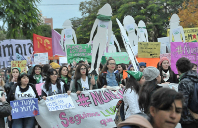 Marchas para concientizar sobre el Día Internacional de la No Violencia hacia la Mujer