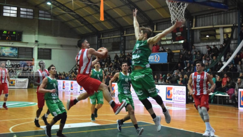 Finales de conferencia: Barrio Parque y Atenas estiraron las series