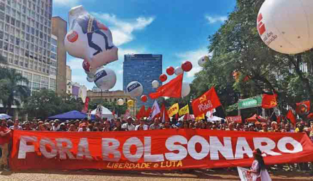 Brasil-paro.jpg