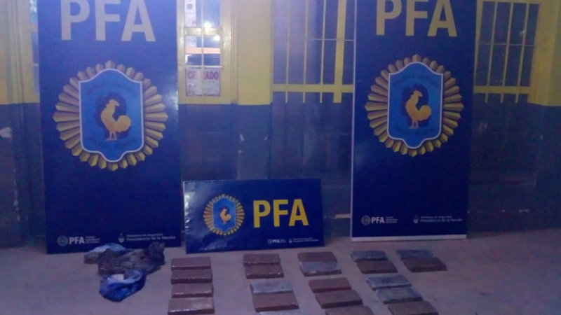 Incautaron 20 kilos de marihuana en procedimiento en Barranqueras