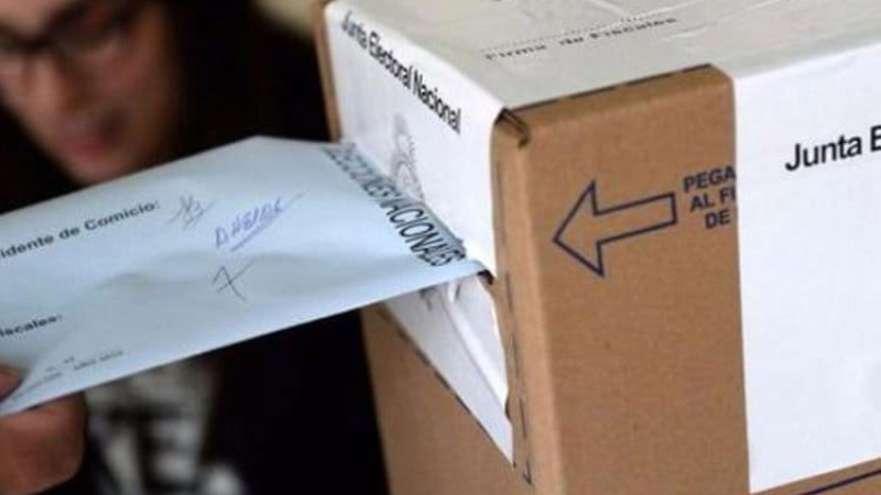 El gobernador sorprende a todos al cambiar las fechas de las elecciones
