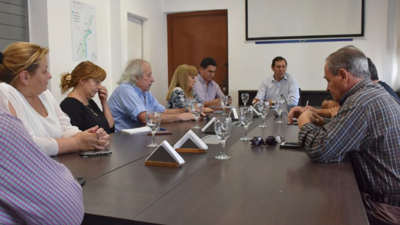 El Gobierno mejoró la oferta salarial para los docentes