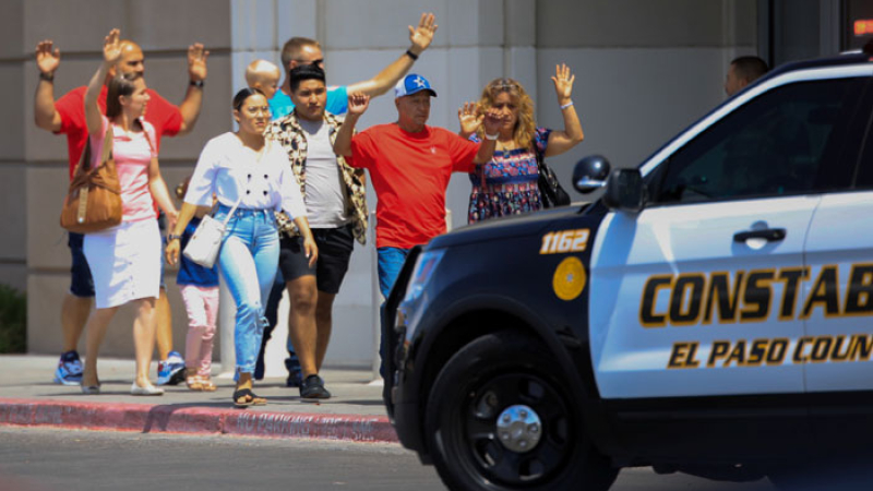 Varios muertos en tiroteo en un centro comercial de Texas