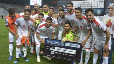 Independiente venció a Patronato y se metió en octavos
