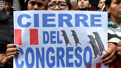 El presidente peruano disolvió constitucionalmente el Congreso