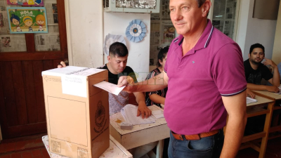 El 40 por ciento del padrón voto hasta el medio día en Charata
