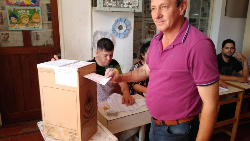 El 40 por ciento del padrón voto hasta el medio día en Charata